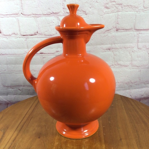Vintage Fiestaware Original Red Carafe with Corked Lid - Picture 4 of 14